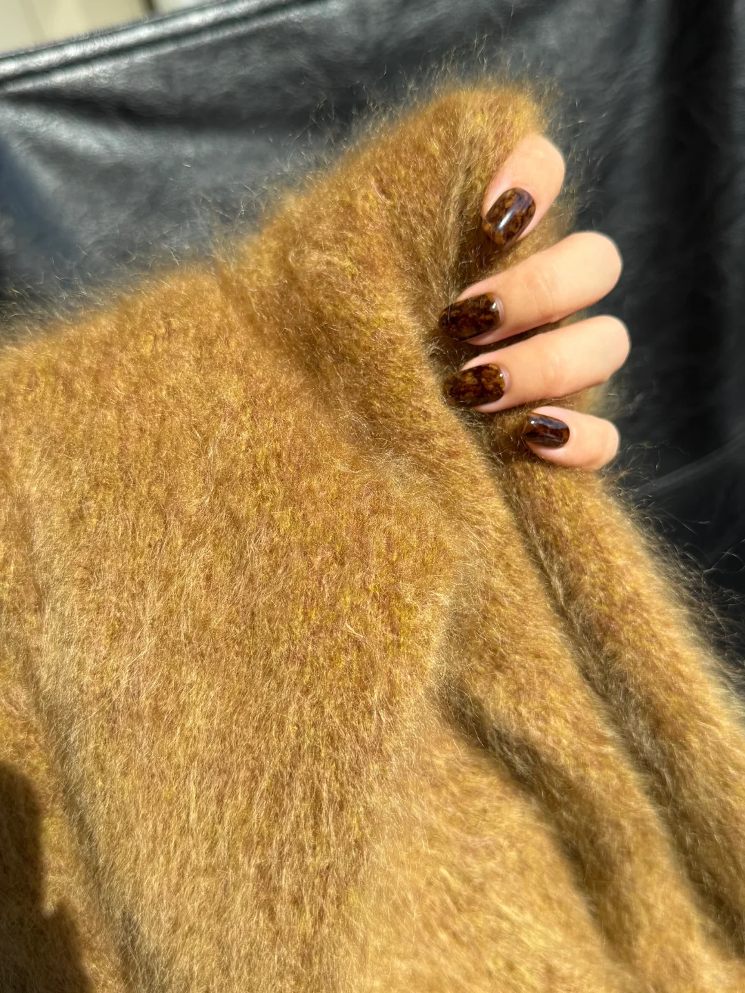 为什么羊绒拉绒都比较贵?