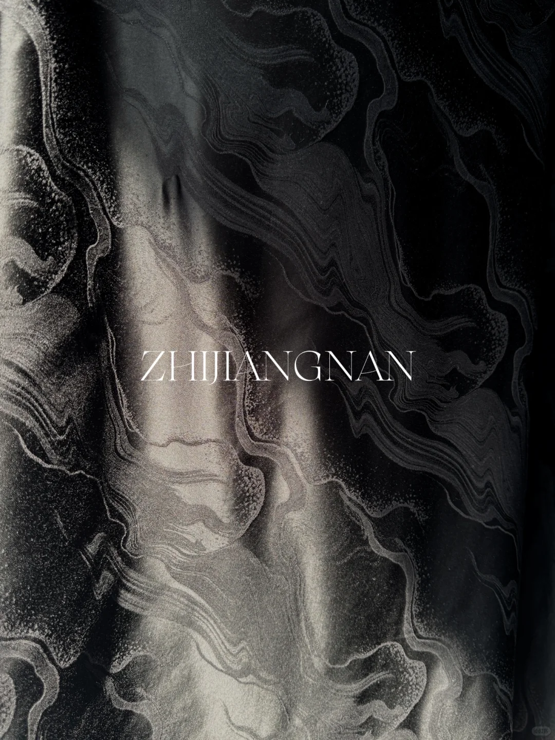 高阶质感面料◾️羊毛绢丝中的浮光掠影