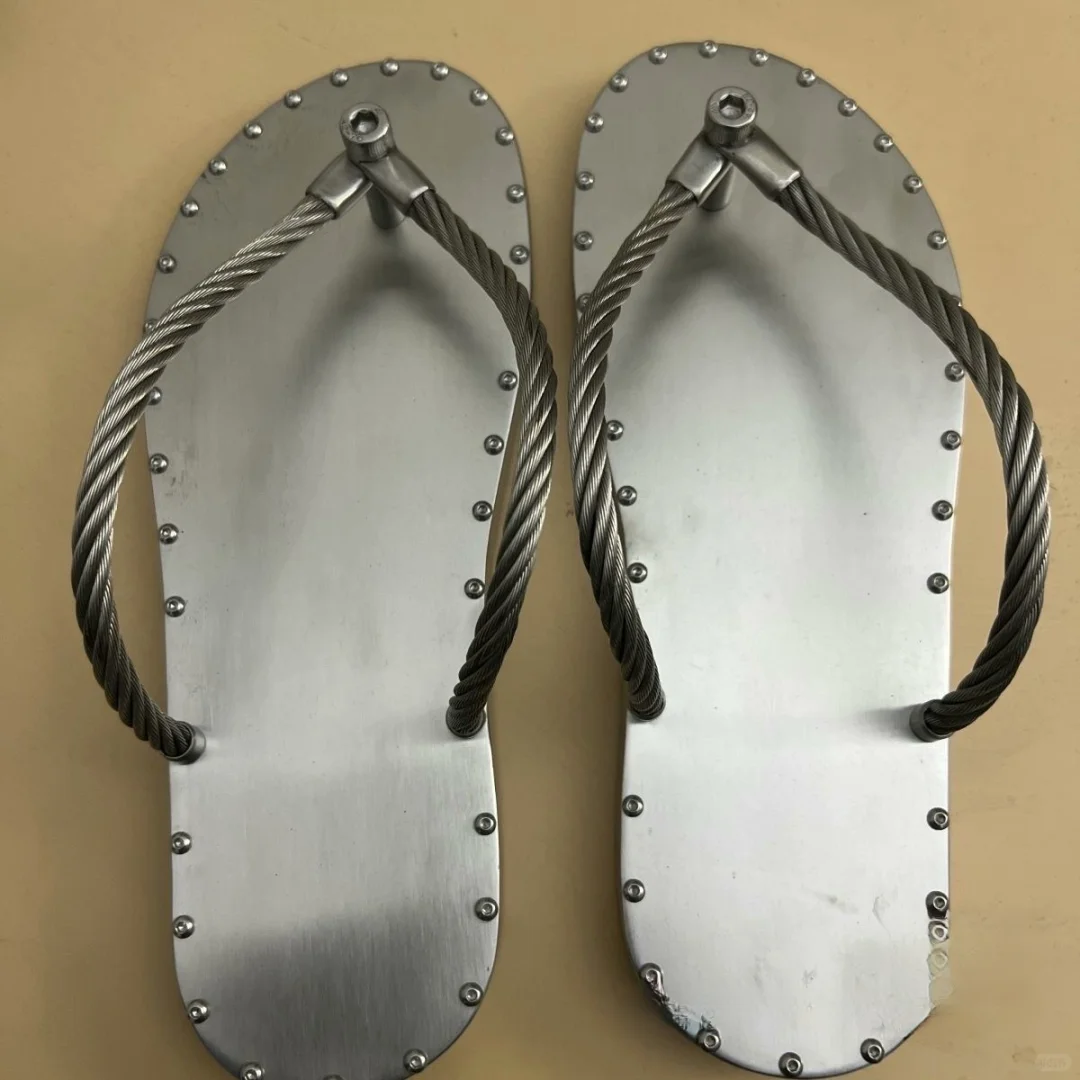 abibas品牌不锈钢拖鞋