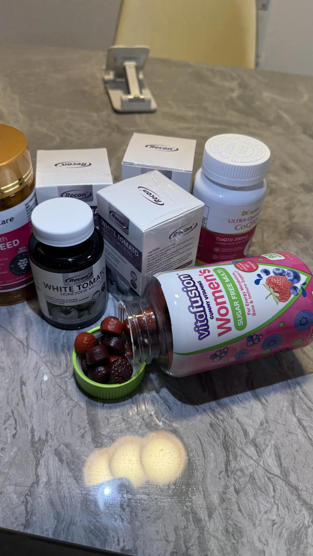 女生内服保养 保存少女感 越吃越美