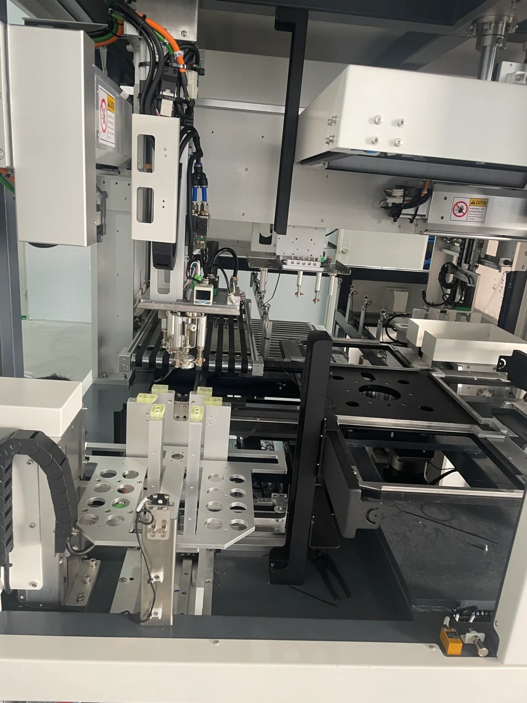 自动化外协承包商。