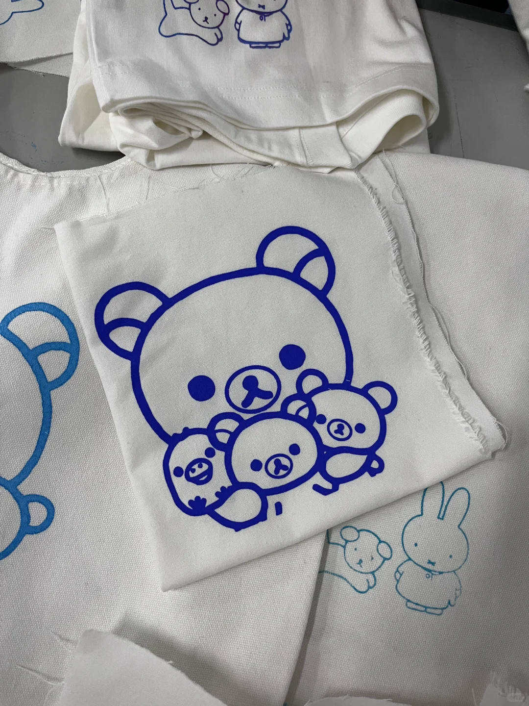 丝网印刷轻松熊短袖˶╹ꇴ╹˶