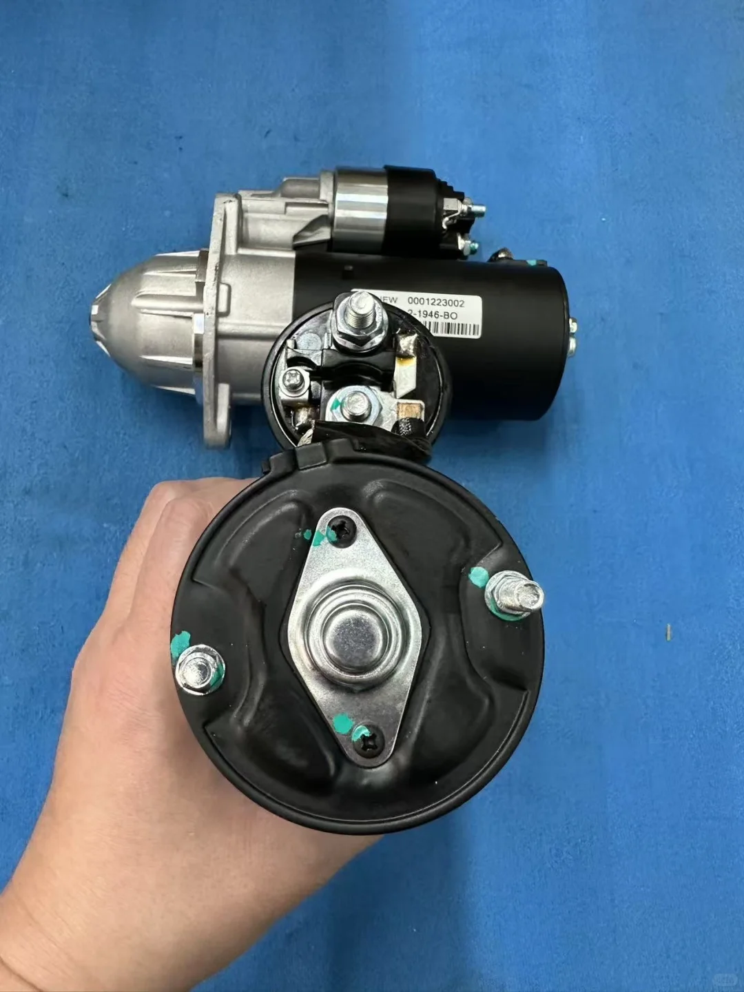 林德叉车11T、这么好看的启动马达你见过吗？