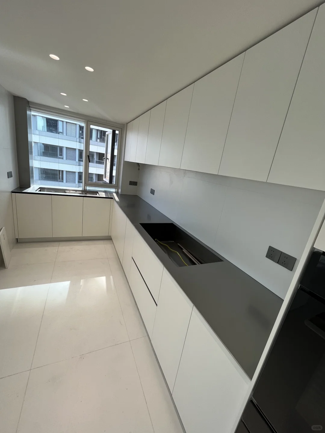 听劝！不锈钢台面一定要选乱纹质感的…