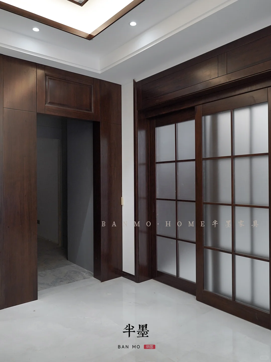 贵阳别墅全屋定制落地,新中式原木柜验收中