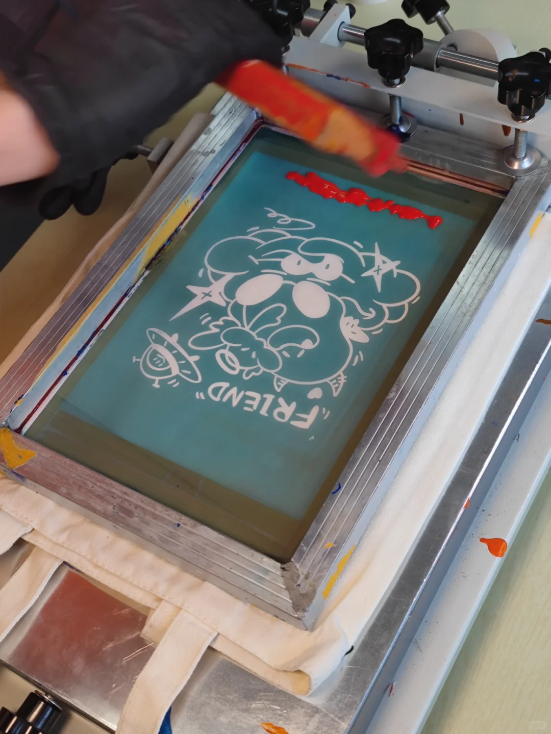 丝网印刷——精确转印的艺术