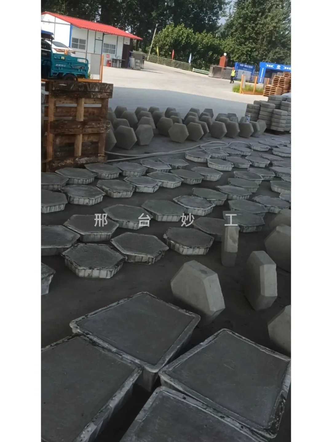 妙工混凝土预制构件布料机械成型生产线设备