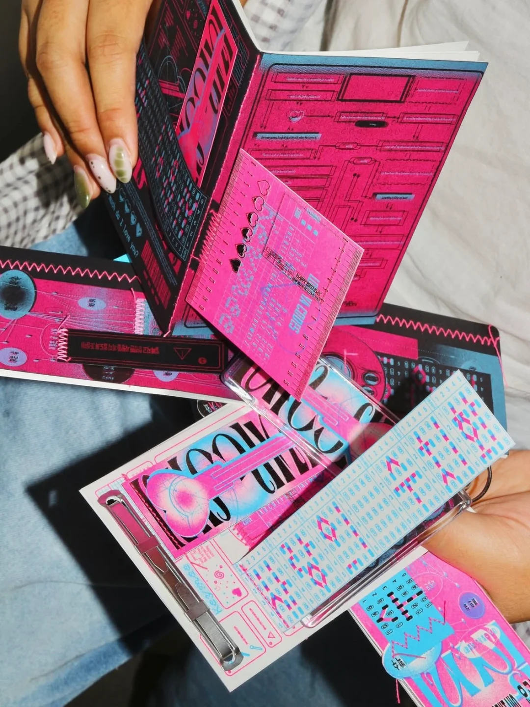 实验性书籍设计| KIMI??️