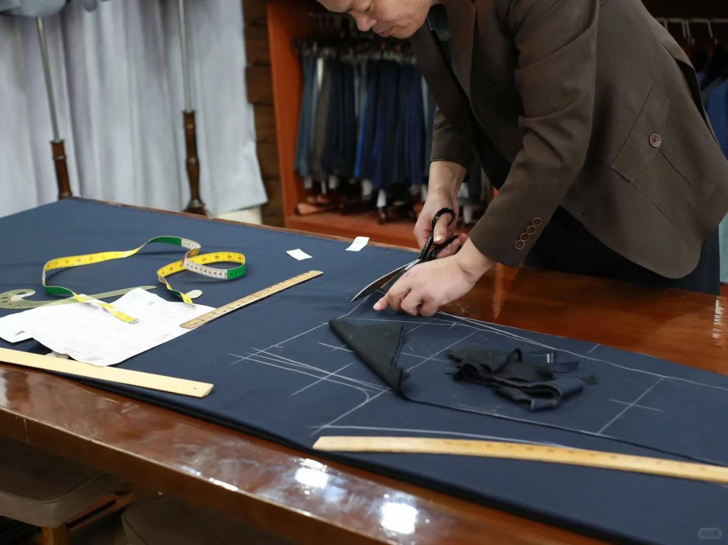 ? 探寻西服裁剪的艺术 ✂️