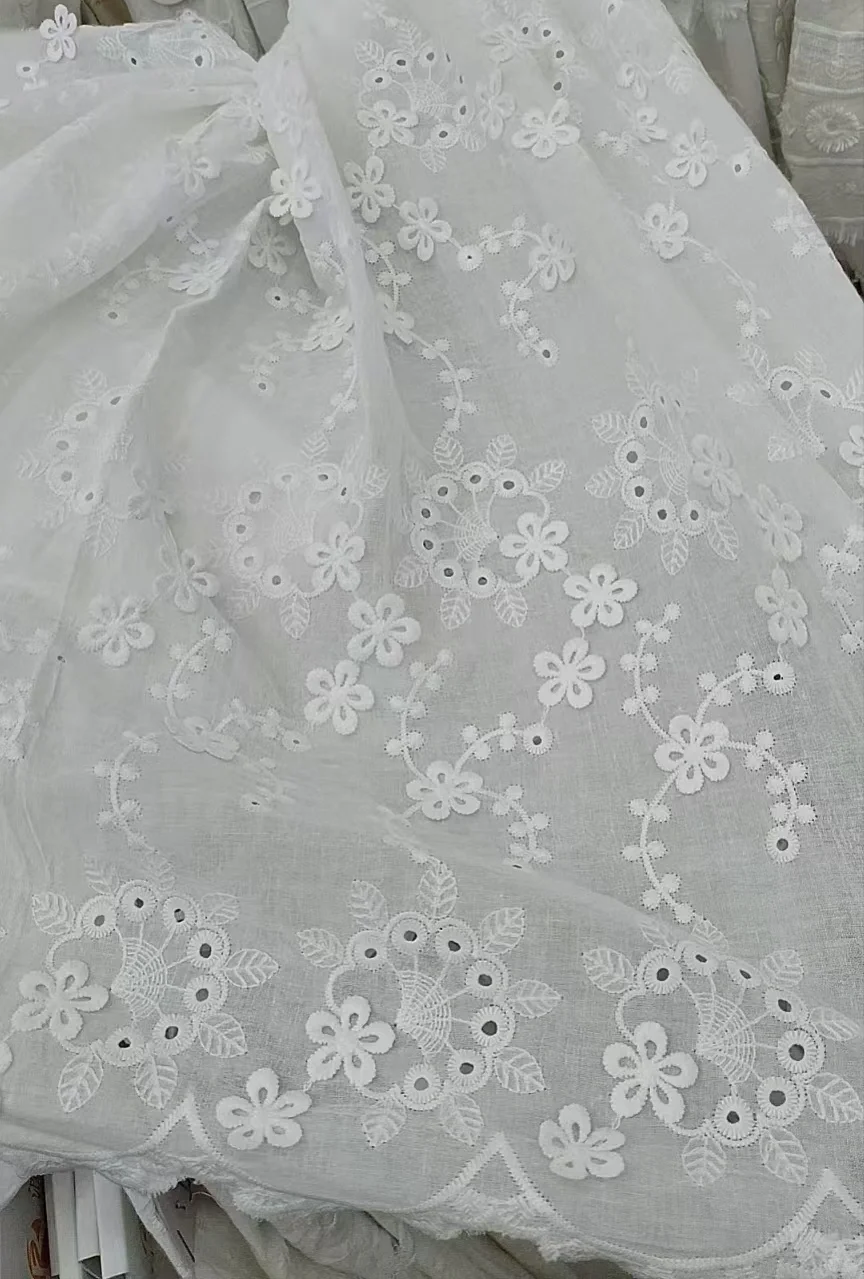 这些绣花真的好漂亮，谁会不爱呀！