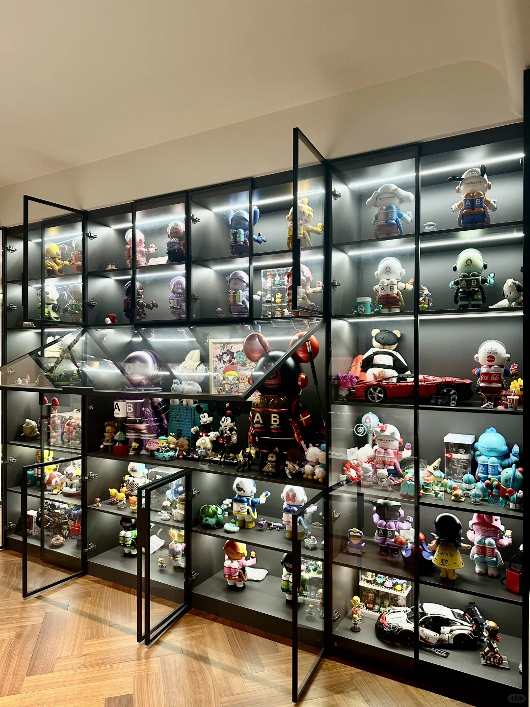 太喜欢这面玩具墙了(●'◡'●)