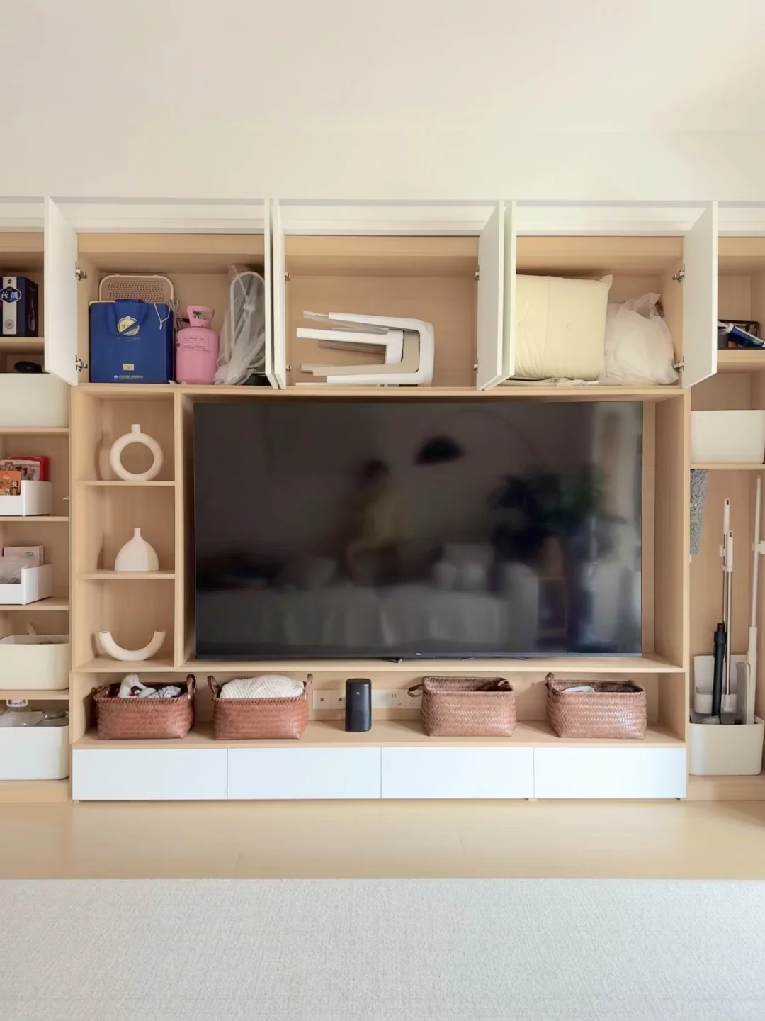 被疯狂抄作业的满墙电视柜,1w真的值!