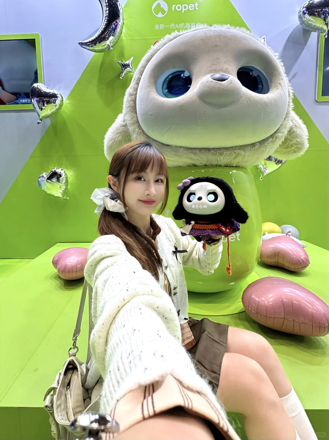 上海偶遇超可爱的AI萌宠!领ropet周边!!
