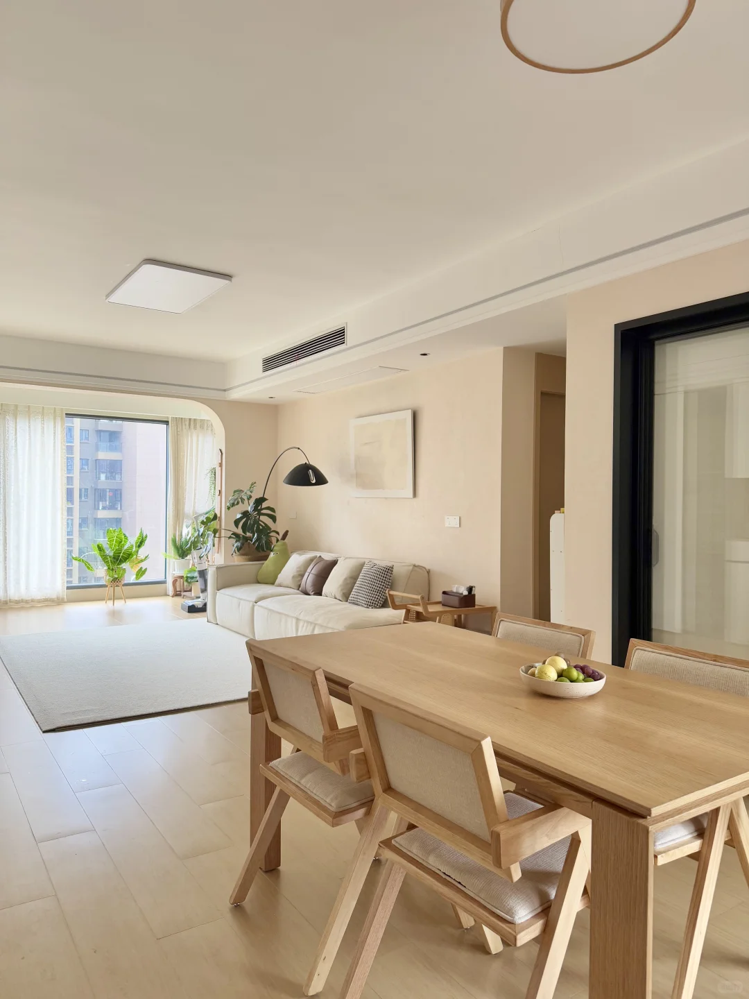 如果你家客厅也有这样一面长墙