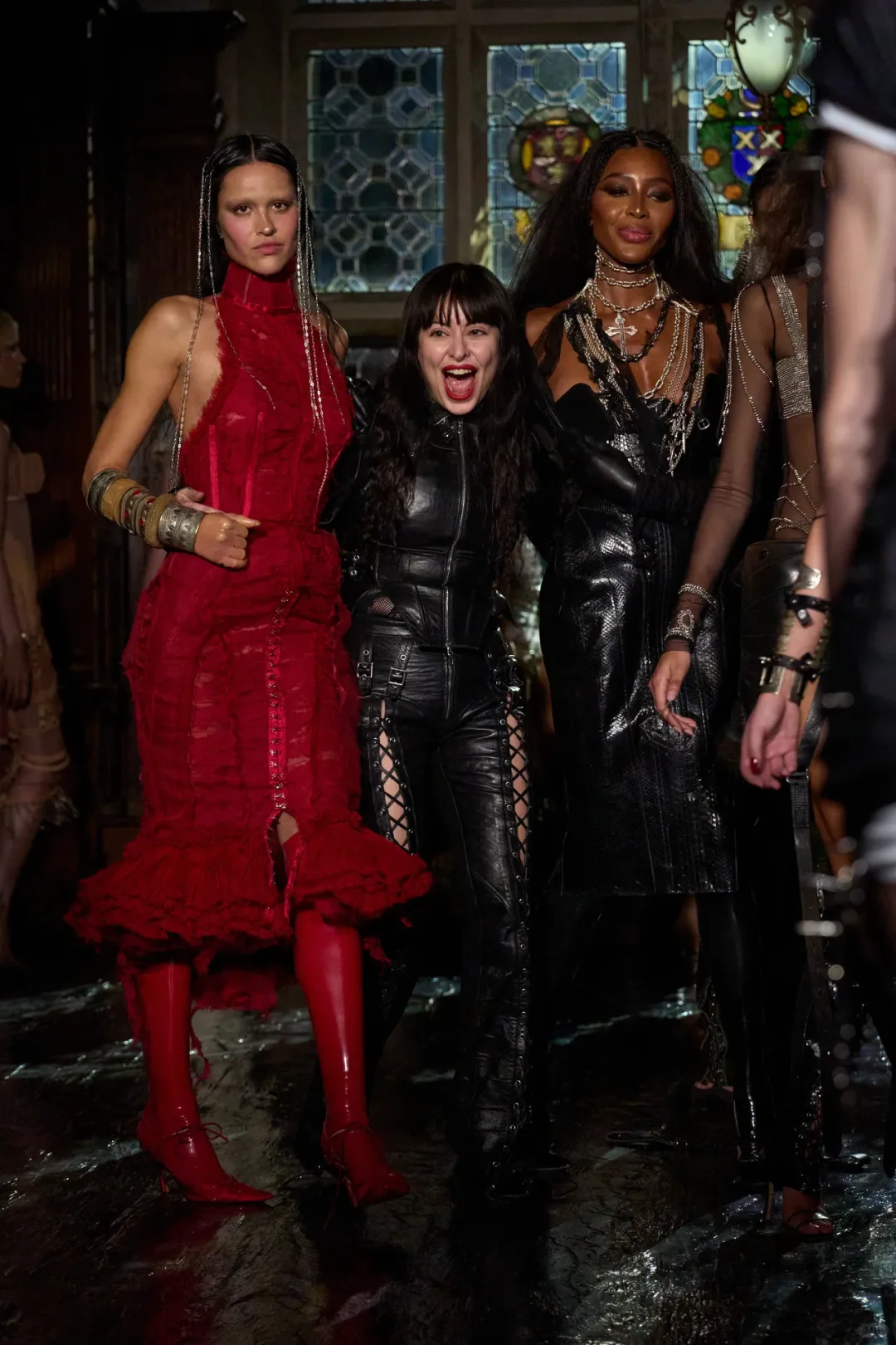 Dilara Findikoglu:打破枷锁,时尚“暴走”