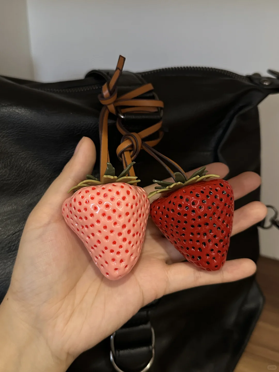 超大颗草莓?树脂小挂件！好可爱呀！！