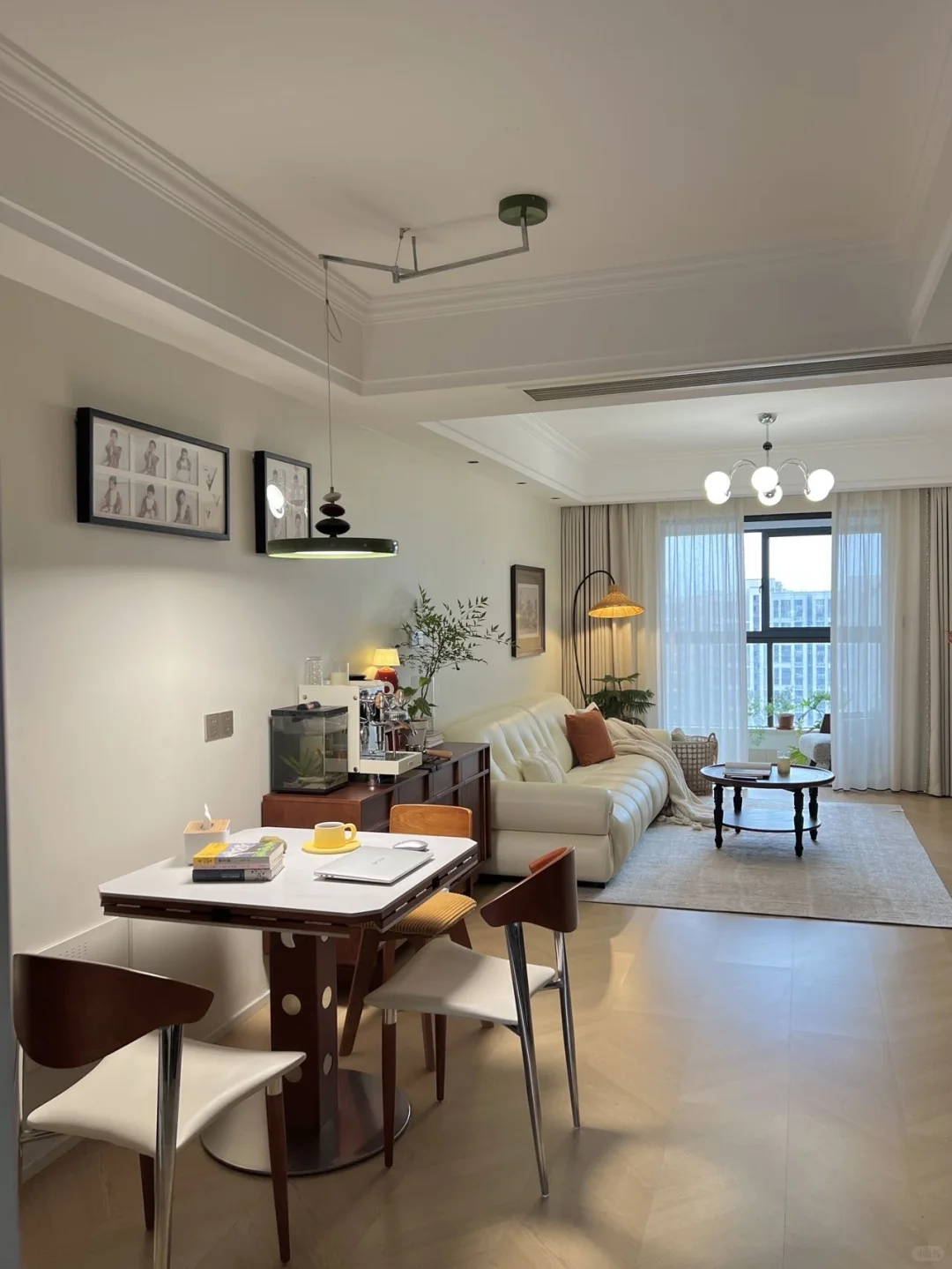 两个人一起努力的小家,64平也挺好