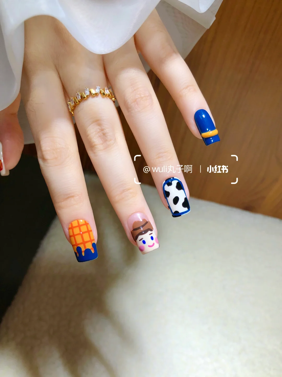 玩具总动员?夏日可爱彩色小短甲来咯～