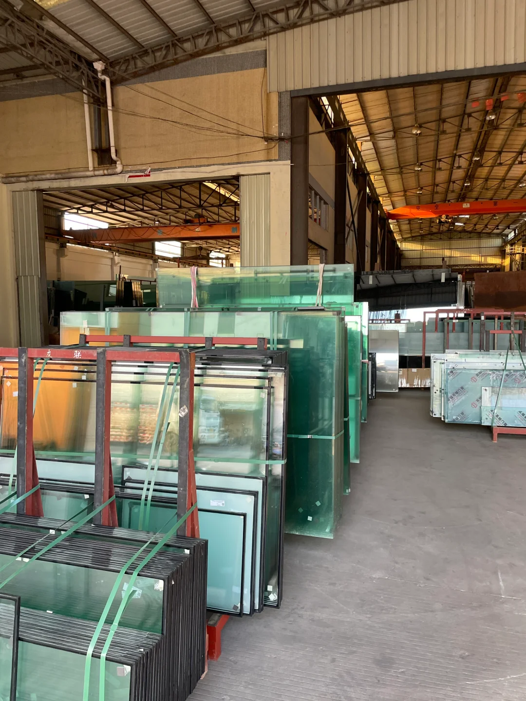 来玻璃厂工作了，有啥不懂尽管问?