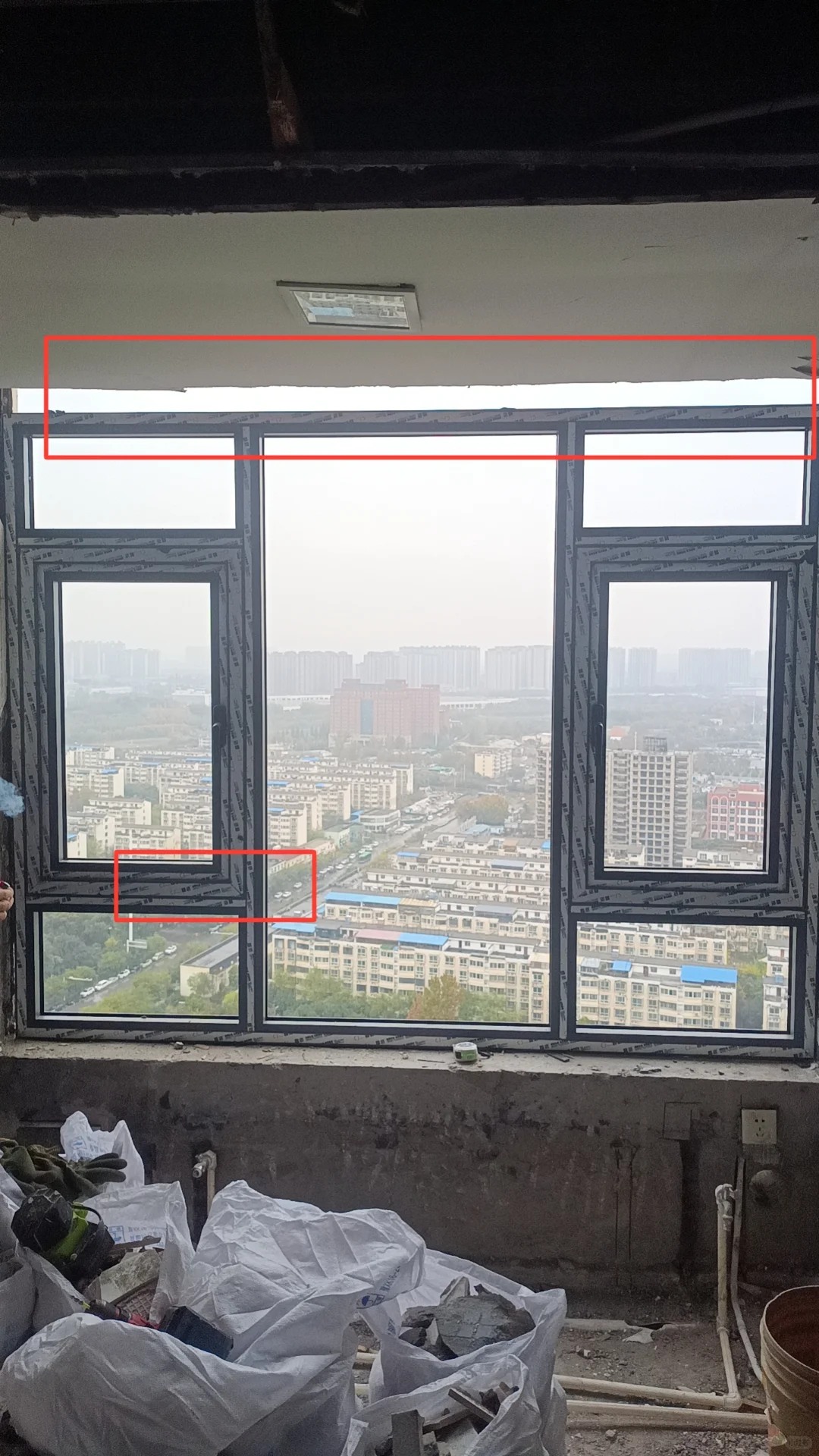 断桥铝窗户翻车了！