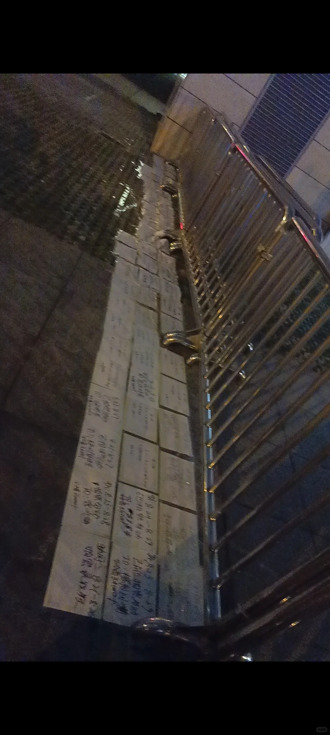 国会今晚和29一排，白菜价，给钱就出