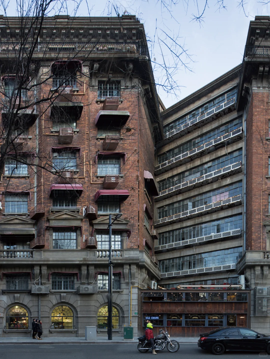 武康大楼的AB面