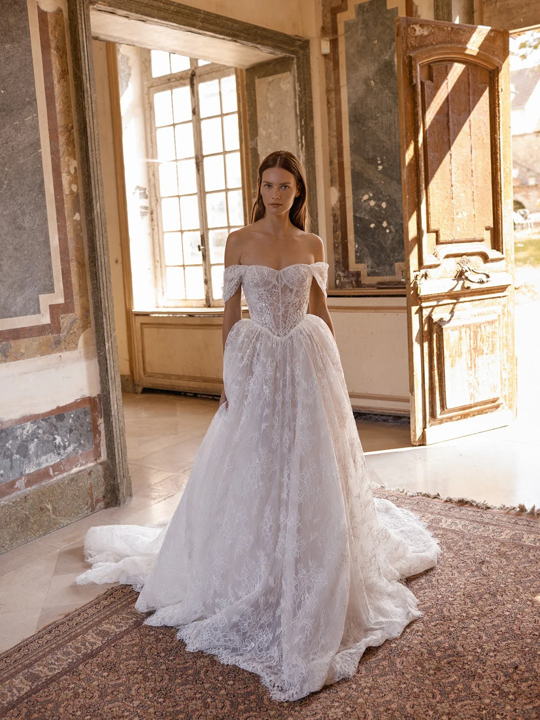 2025早秋纽约女装婚纱A字型婚纱Eisen Stein