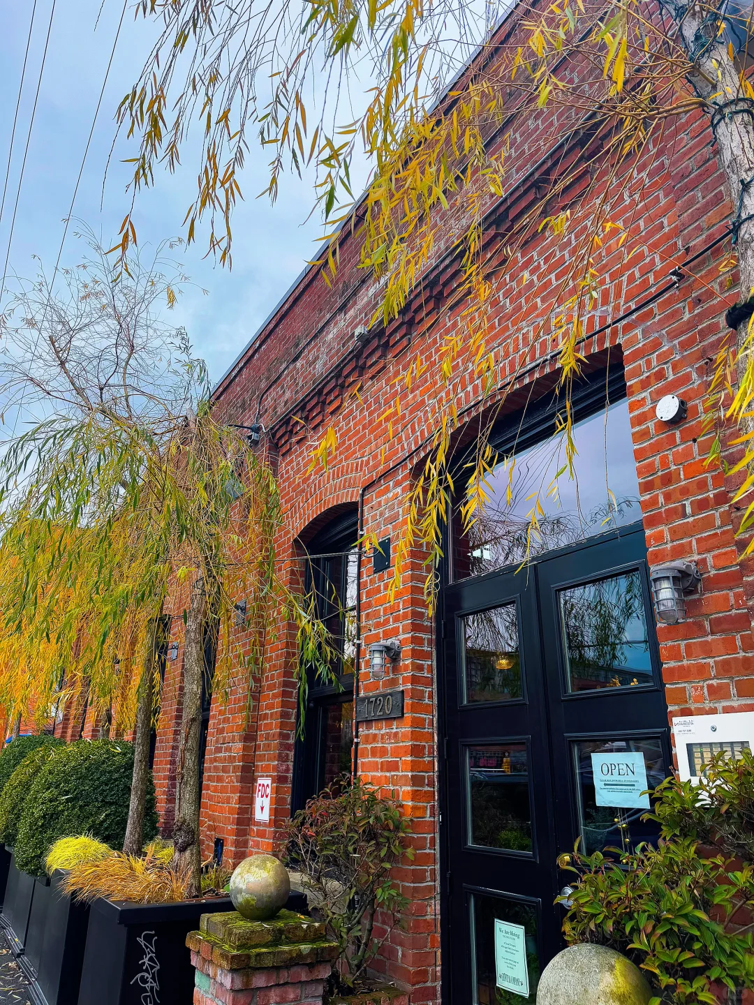 唐人街边，居然藏着这么大一个家居空间?