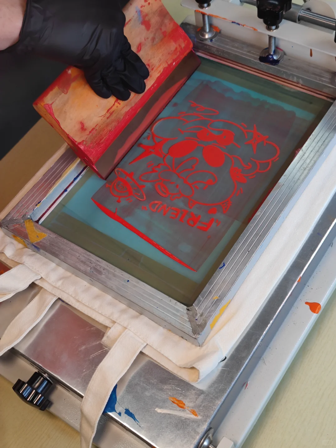 丝网印刷——精确转印的艺术