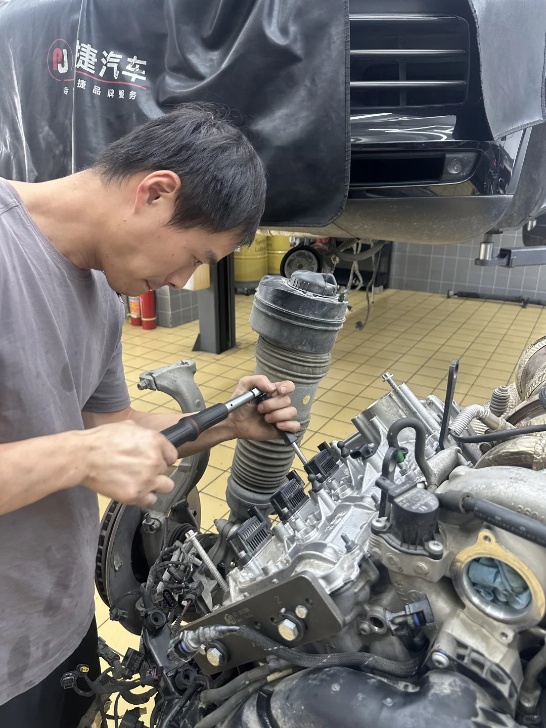 破保时捷-价值不到200的配件要抬我发动机