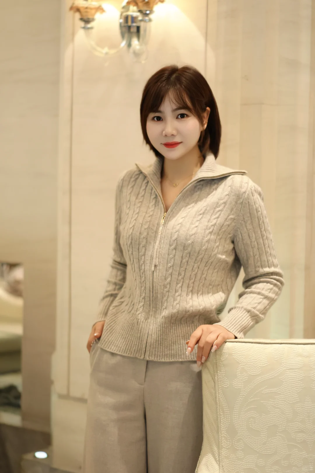 YINER｜冬季温暖穿搭，让爱意点缀生活空间