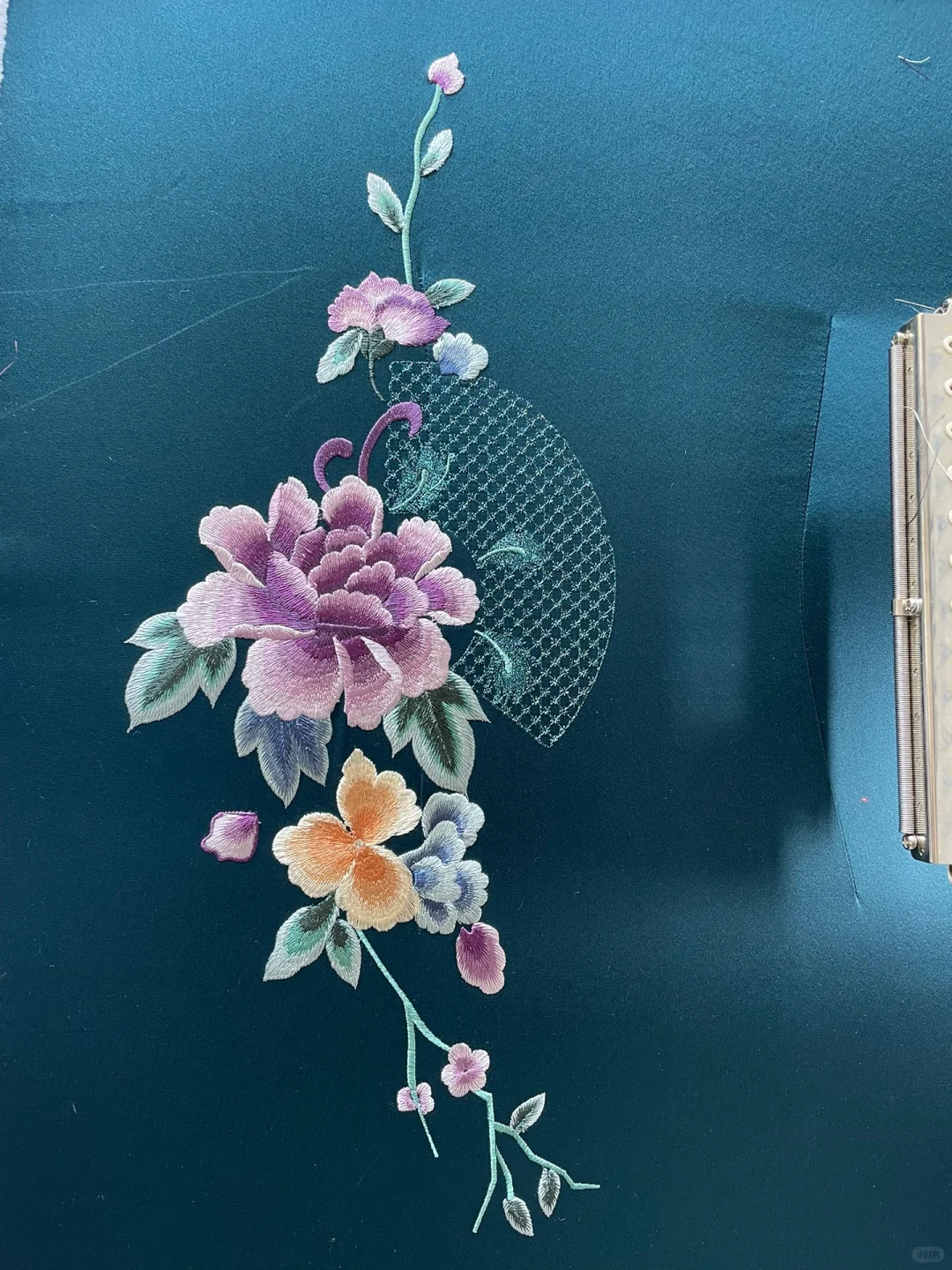 机绣也很美