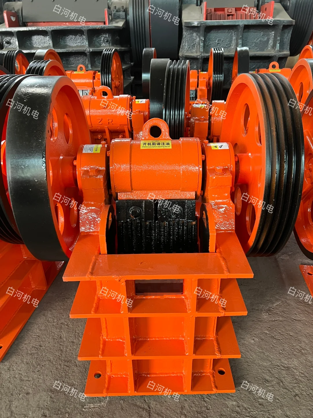 矿石破碎颚式破碎机