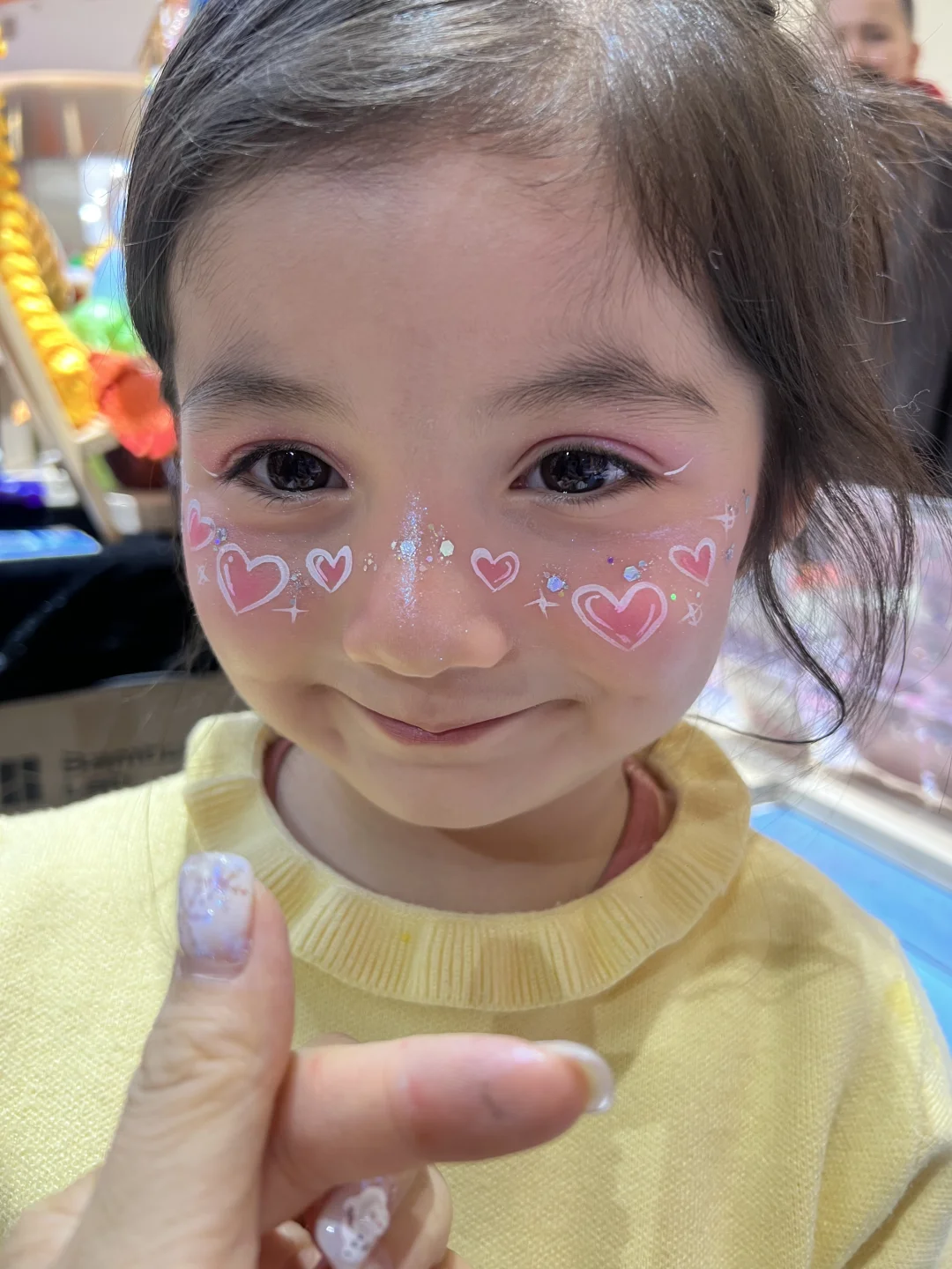 马上六一啦，快来画一个专属你的彩绘吧