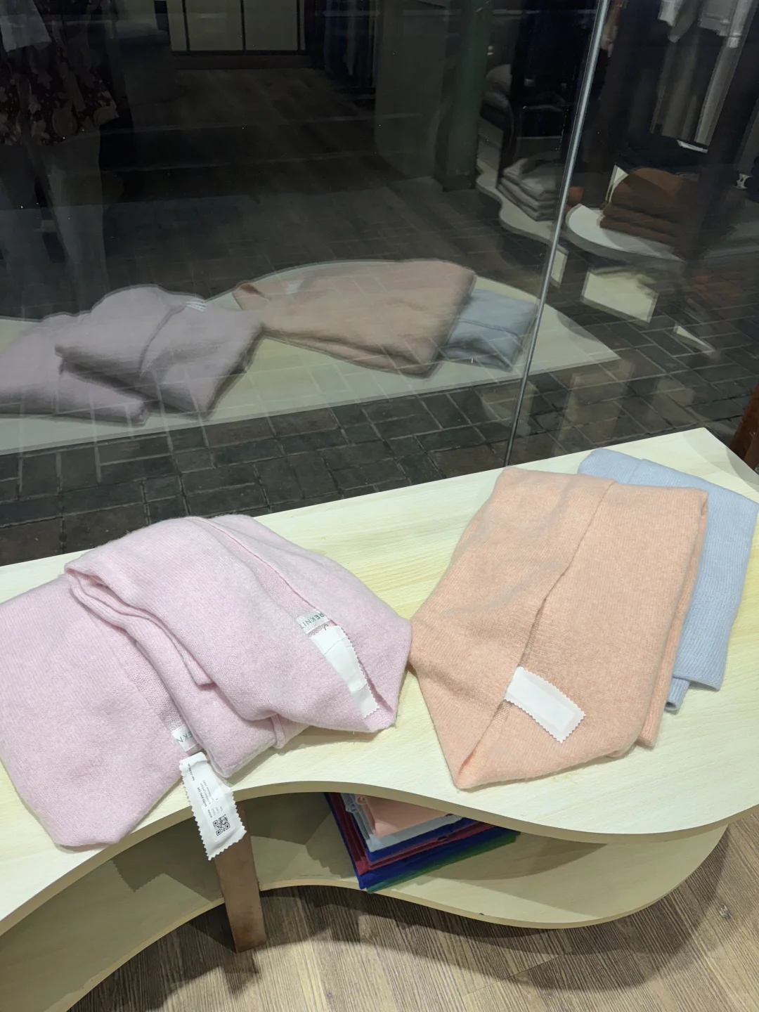 尼泊尔这家高端羊绒店我可以来逛无数次❗️