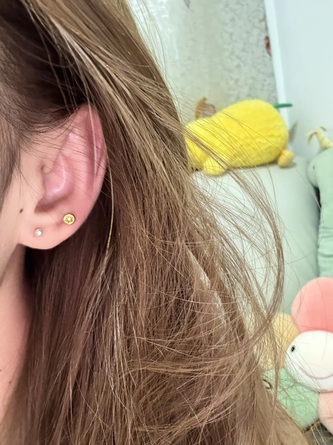 左三右二“招财”࿆耳洞已完成✔️