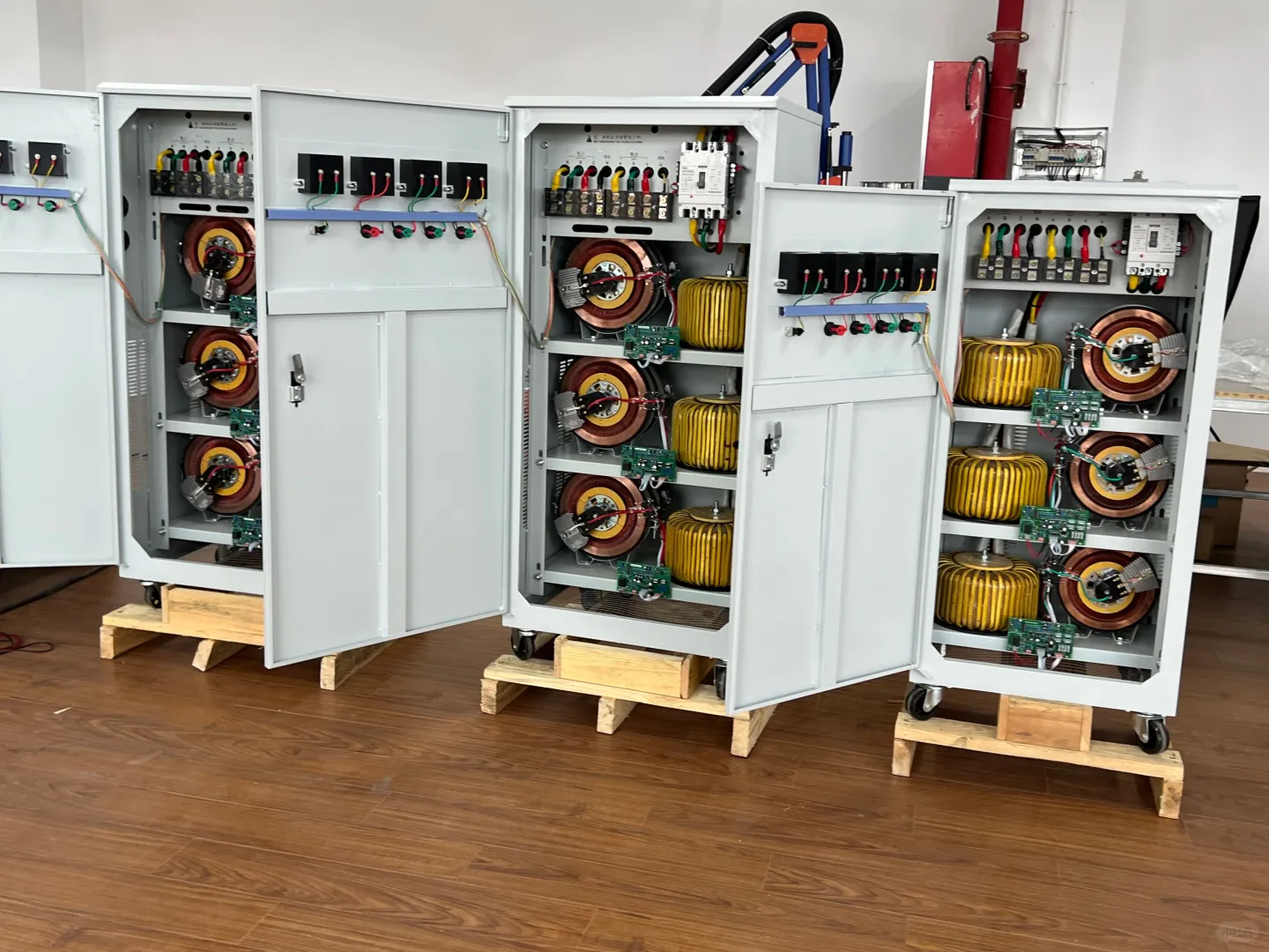 三相全自动稳压器如何选型？