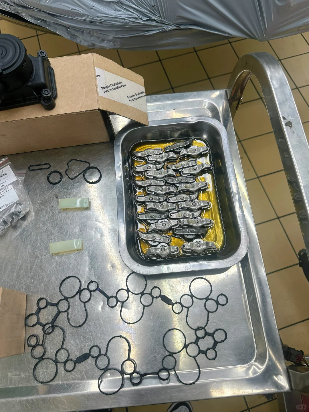 破保时捷-价值不到200的配件要抬我发动机