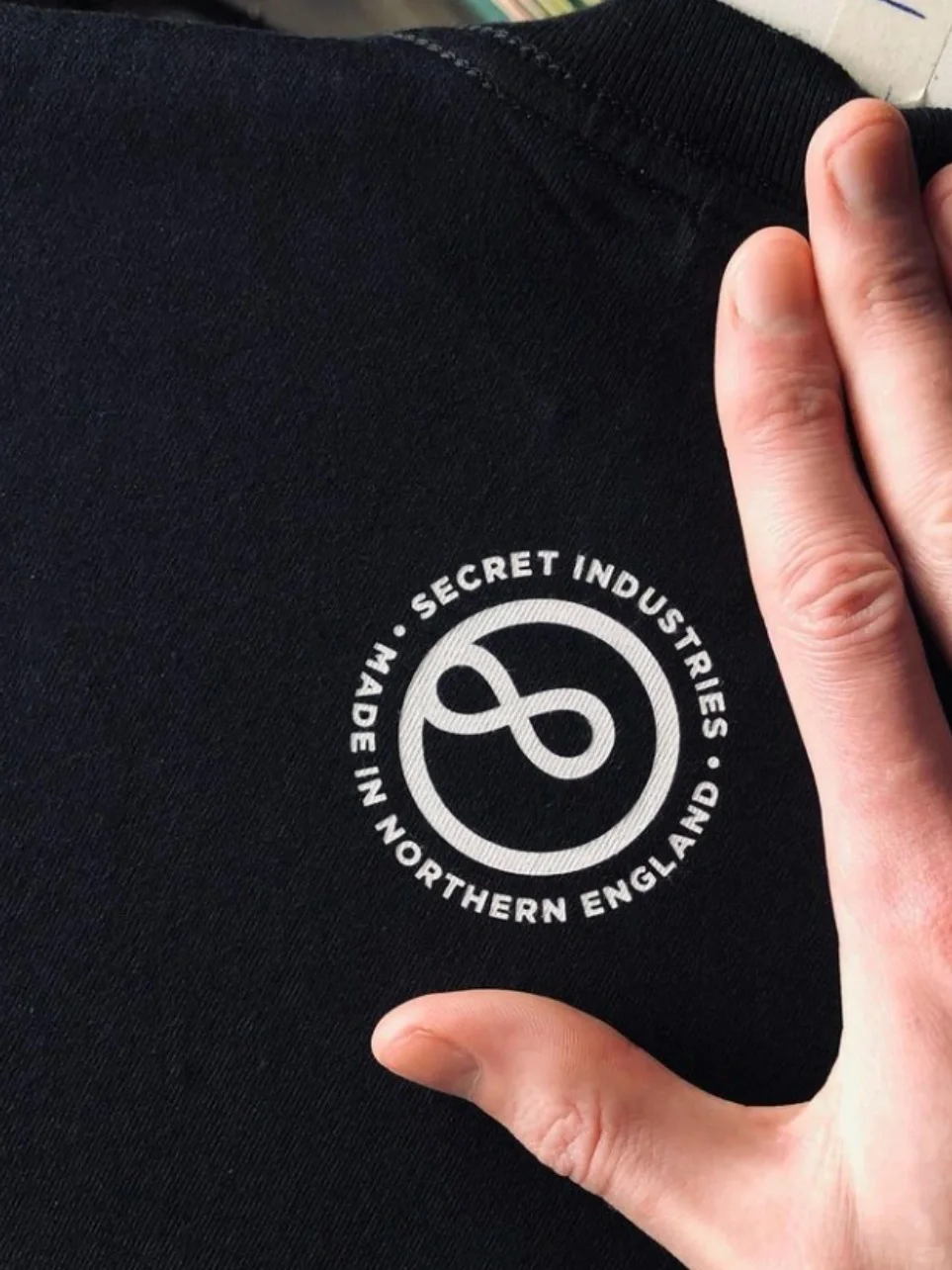 其实这些都是丝网印效果