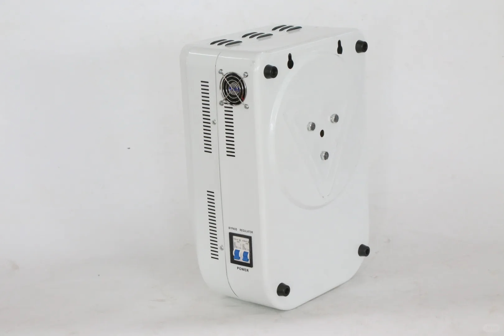 如何选择适合家用的稳压器？