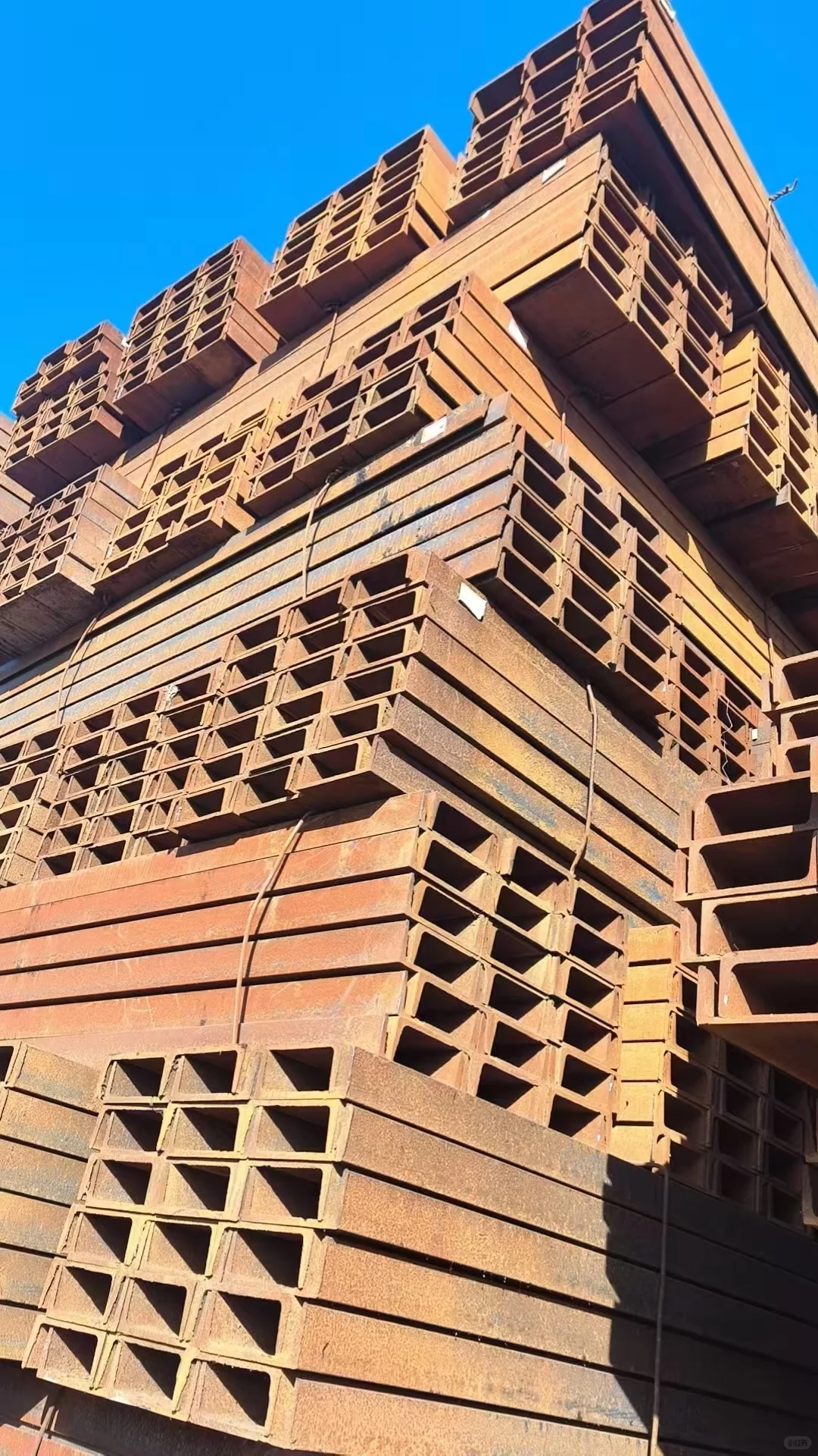 有锈但是价格不到1.5元1斤他就香了20槽钢