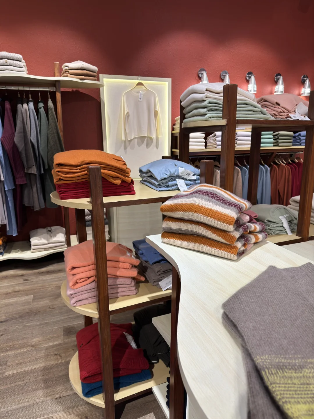 尼泊尔这家高端羊绒店我可以来逛无数次❗️