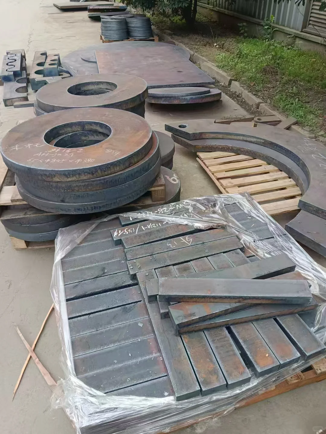 钢材销售太难了...