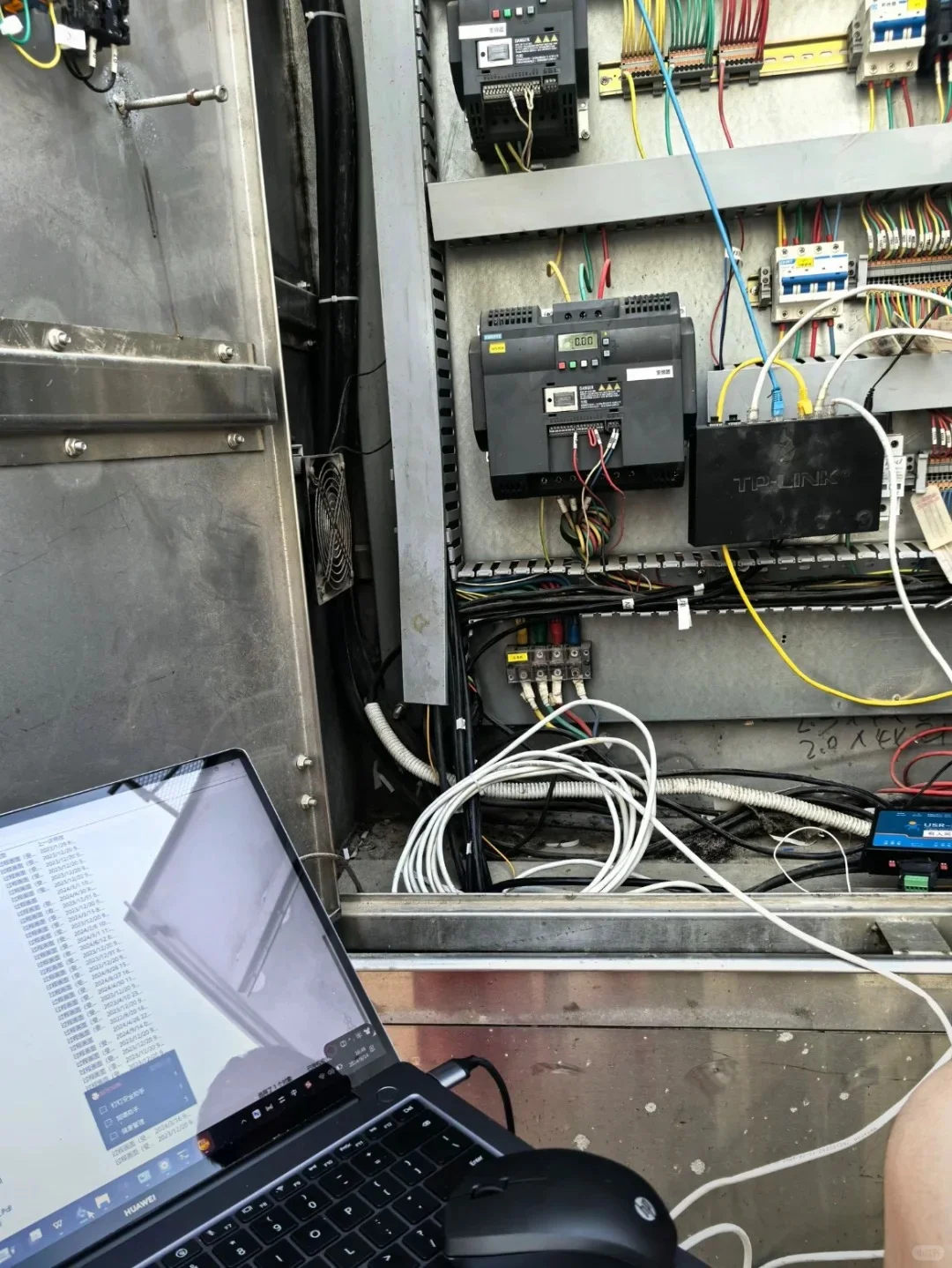 设备调试进行中······