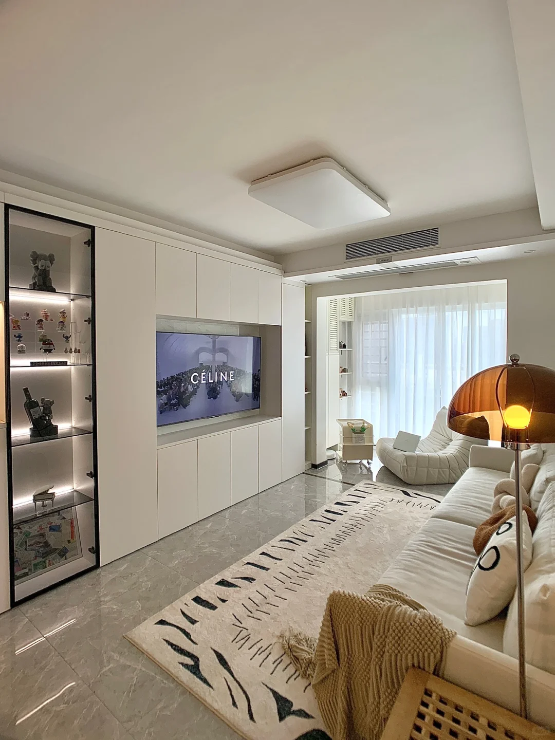 真心建议,越是紧凑小户型,越是要多柜子