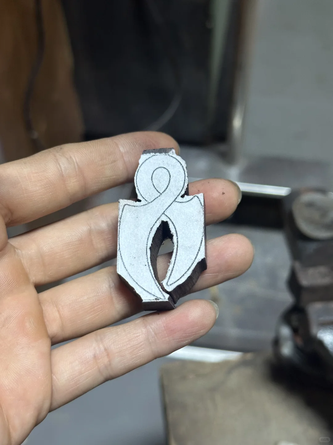 今天不做刀，做几个小木雕挂坠戴戴?