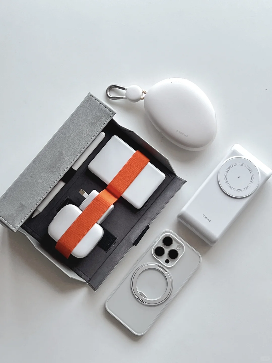 极简主义｜数码男生日常桌搭EDC