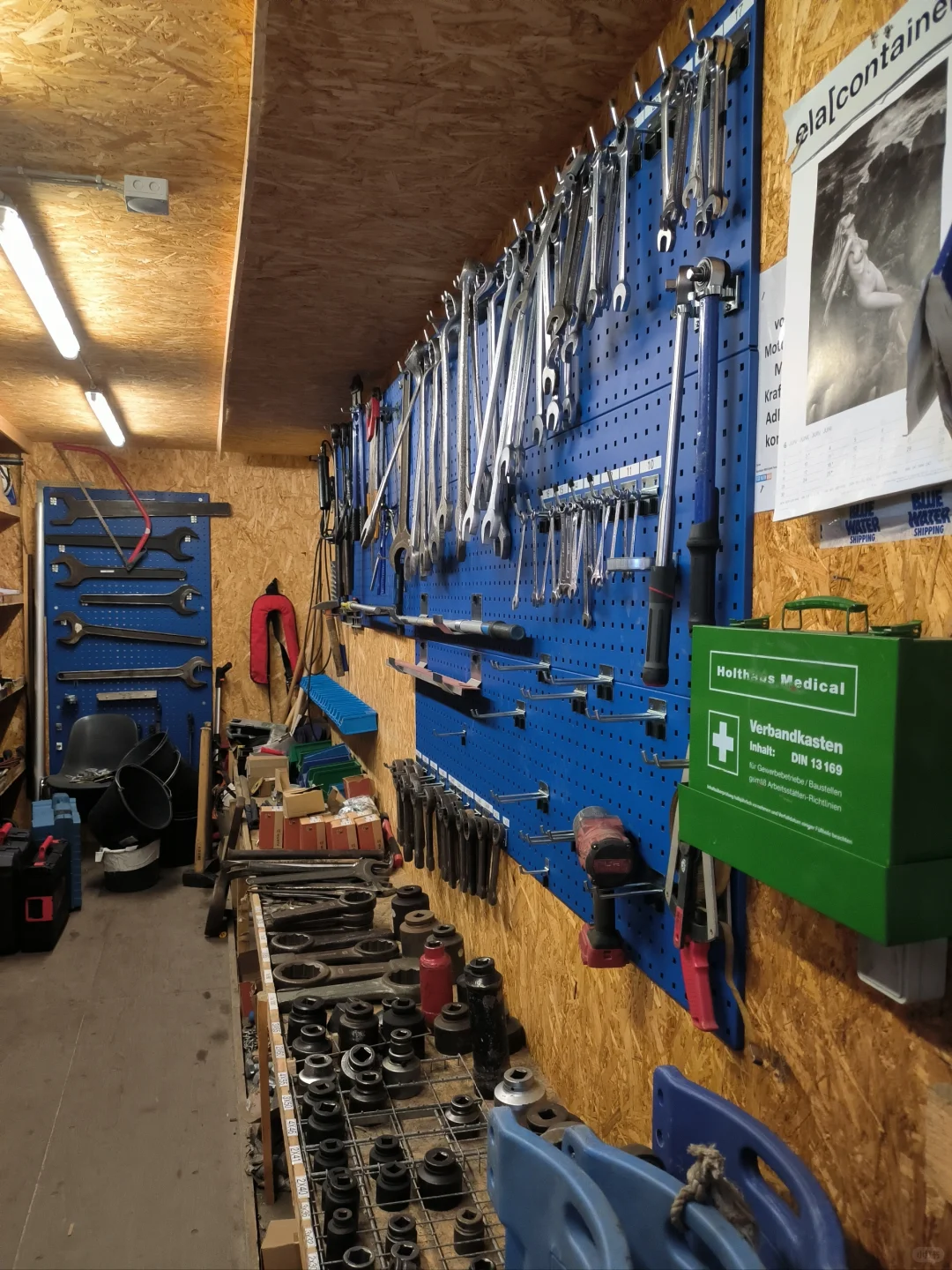 德国人的工具房还是挺整洁的