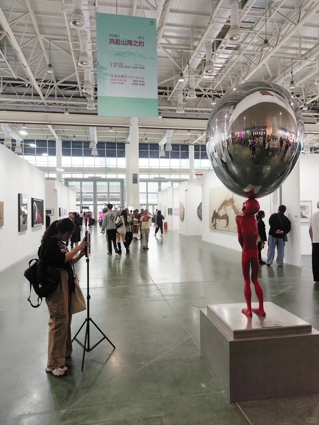 展会现场｜2025年艺术厦门韦瀚艺术空间展位