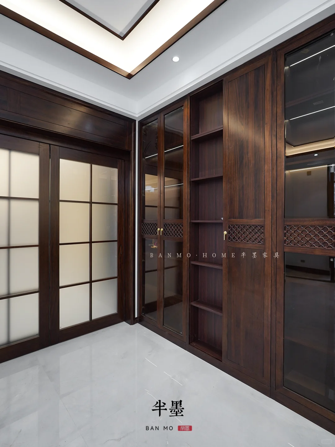 贵阳别墅全屋定制落地,新中式原木柜验收中